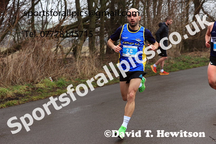 Senior Men and Over-35s to 49s Mens 2025 NECAA Royal Signals Road Relays Champs.,  Hetton Lyons Country Park, Hetton le Hole, County Durham. Photo: David T. Hewitson/Sports for All Pics